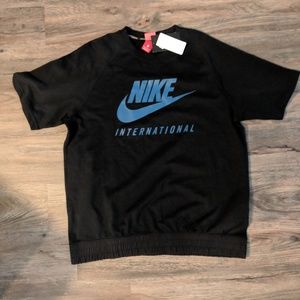 NEW Nike International Crew Black Sweatshirt